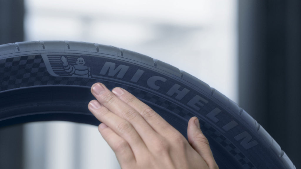 Kod izrade boka gume primenjen je vrhunski dizajn po Michelin tehnologiji Premium Touch
